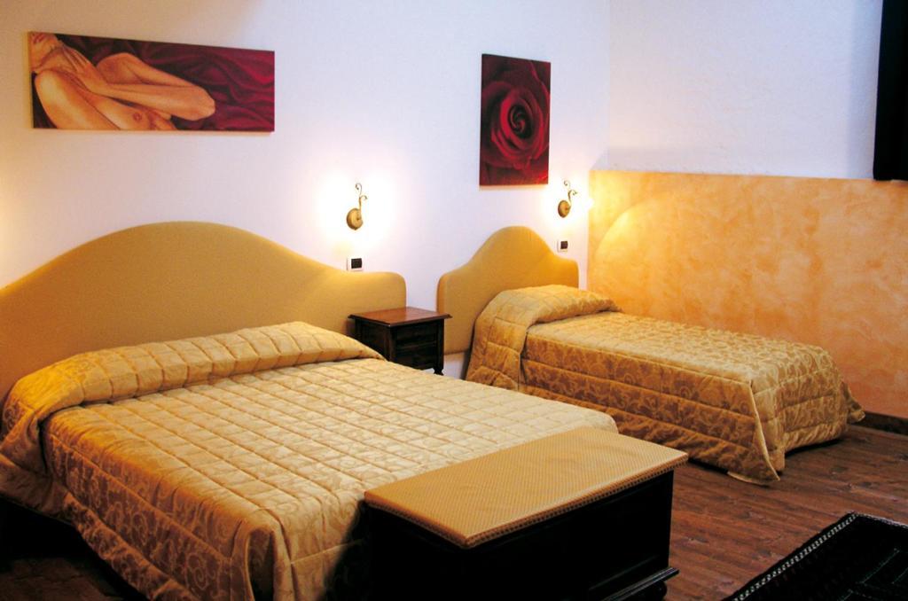 Hotel Al Barco 산토스티노디리벤자 객실 사진